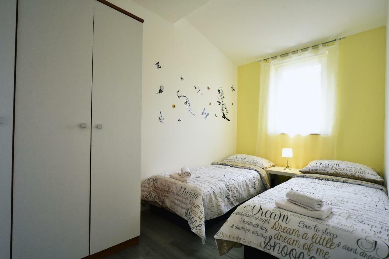 Apartments Trampi Marinici (Primorsko-Goranska) Exterior foto